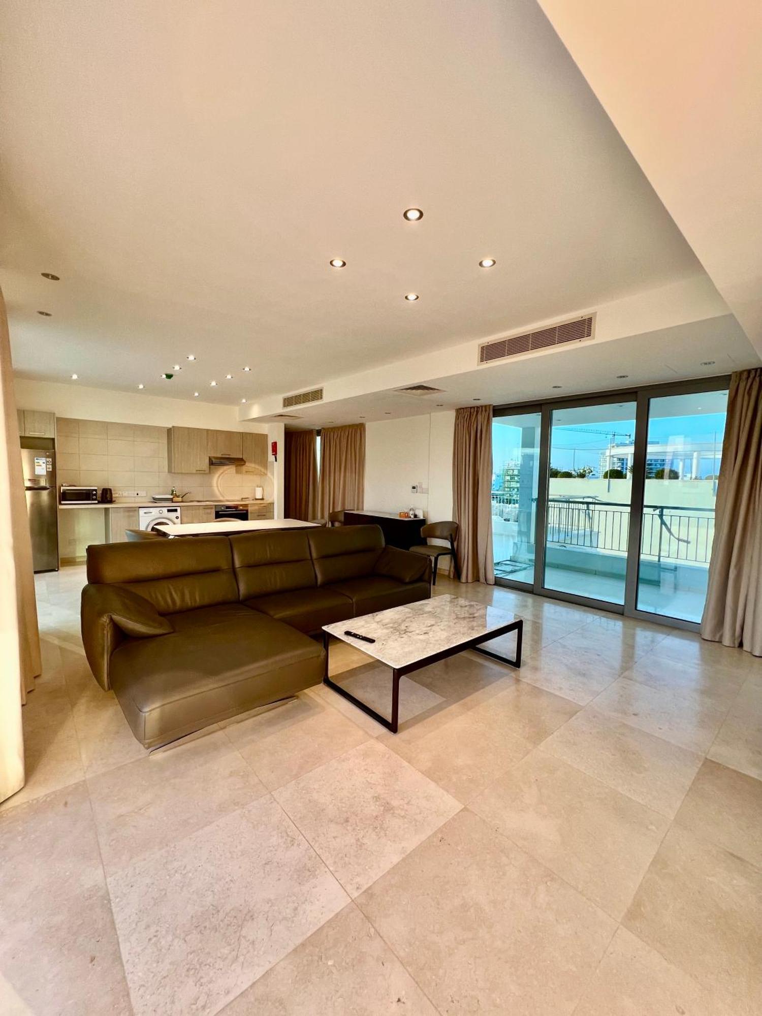 Aphrodite Plaza Larnaka Zimmer foto