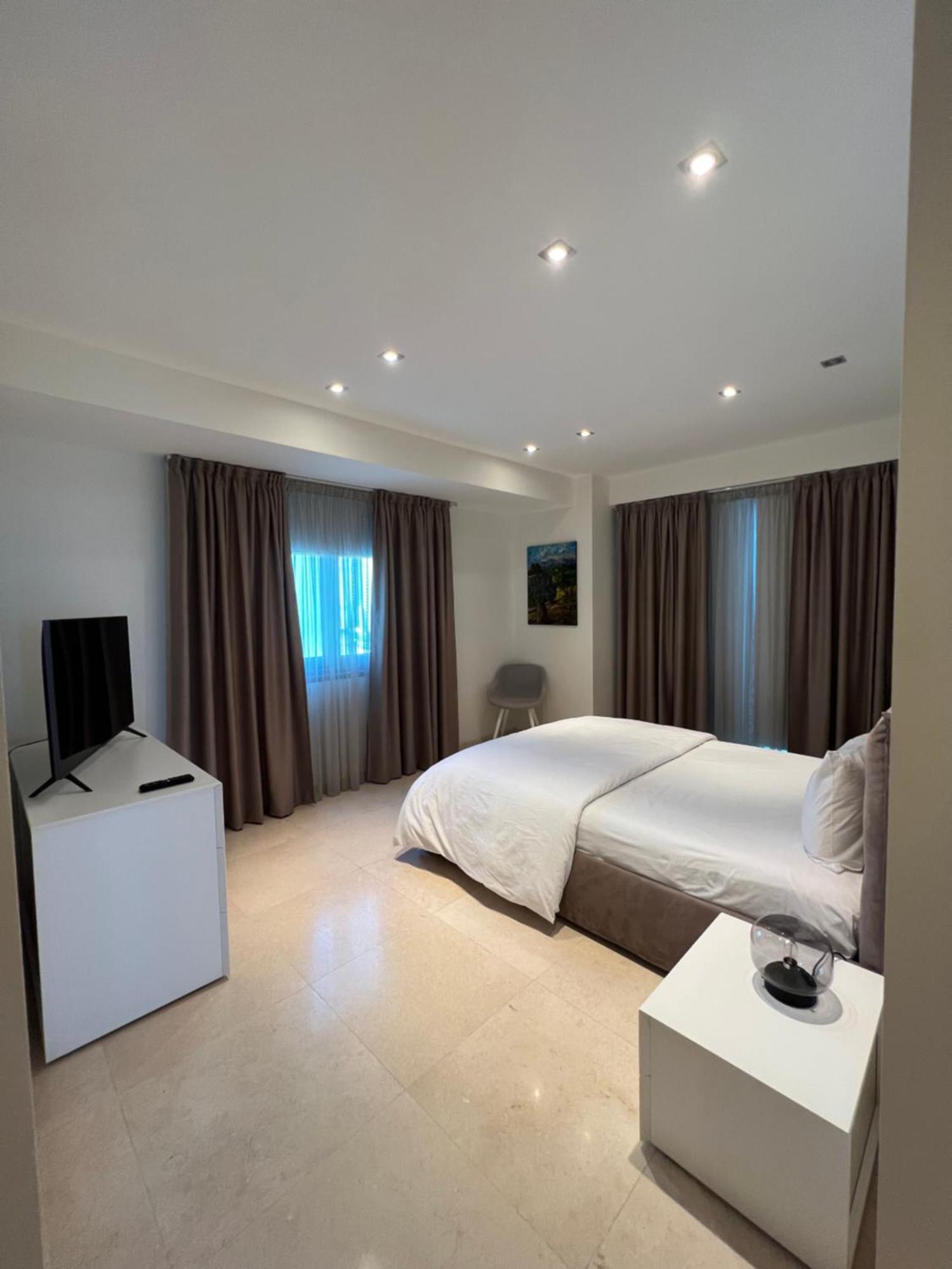 Aphrodite Plaza Larnaka Zimmer foto